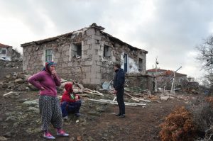 Çanakkale’de 5.3’lük deprem.. Evler Yıkıldı!