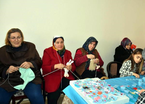 Engelli Kadınlar, Üreterek Hayata Bağlanıyor