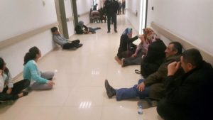 Evinin Önünde Yere Yığılan Genç Hayatını Kaybetti