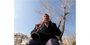 Nefesini “Ekmek Parasına” Üflüyor