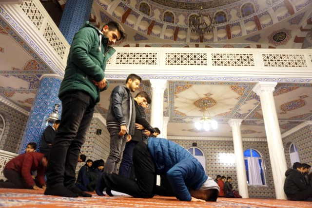 Gençler Sabah Namazında Buluştu