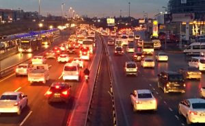 Tatil bitti, İstanbul trafiği kilitlendi