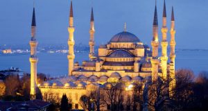 İstanbul’da 4 bin 403 kişiye bir cami düşüyor