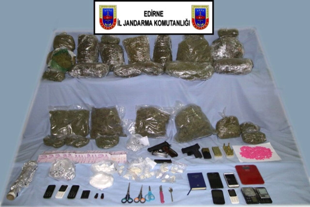 Jandarmadan Uyuşturucu Satıcılarına Şok Baskın
