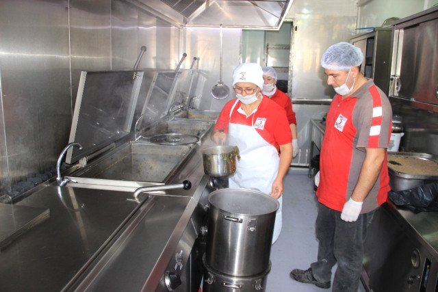 Kızılay’ın Deprem Bölgesinde Çalışmaları Devam Ediyor