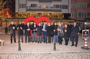 Işıklar: ”Severek yaşamak hayata tutunmaktır”