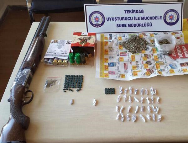 Tekirdağ’da 2 Sokak Satıcısı Tutuklandı