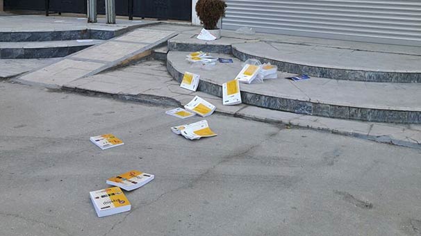 Fetö’nün Ders Kitaplarını Ayaklar Altında Ezdiler