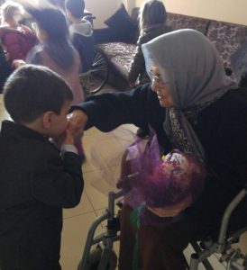 Arya’nın Minikleri Yaşlıları Unutmadı