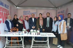 AK Parti heyeti “EVET” çadırında