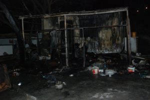 Arnavutköy’de Yangın : 1 Ölü 1 Yaralı