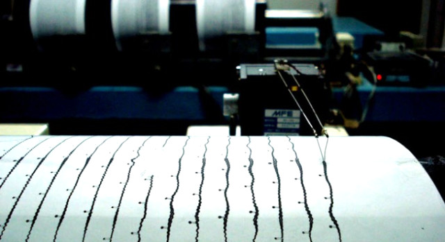 Ayvacık’ta Sarsıntılar Sürüyor