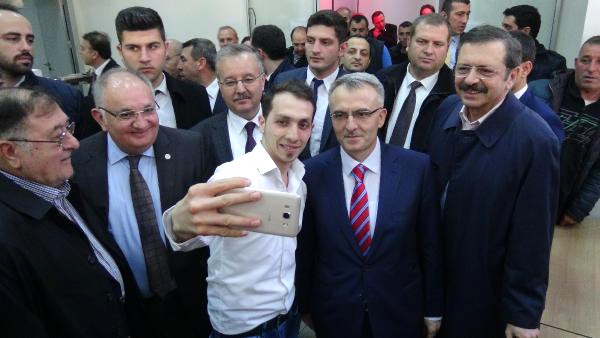 Bakan Ağbal, Kapıkule’de Şikayetleri Dinledi