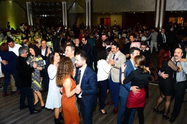 Beylikdüzü’nde Tüm Sağlık Çalışanları Tıp Balosunda Buluştu