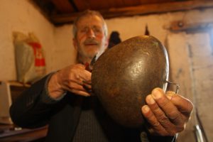 Çan Akortçusu Sürüler İçin Mesaide