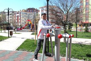 Çerkezköy’de yaşayan Cemil Şener dünyayı 5 kez turladı