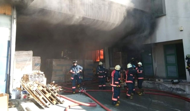 Esenyurt’taki Fabrika Yangını