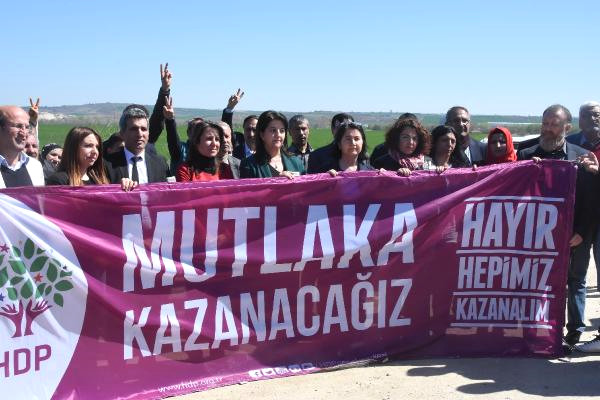 Hdp, Trakya’da ‘Hayır’ Kampanyasını Cezaevi Önünde Başlattı
