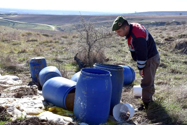Kimyasal Atıkları Meraya Döktüler