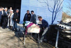 Özlem, Vasiyeti Üzerine ‘Beyaz Önlük’ ile Uğurlandı