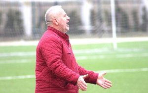 Ovayenicespor Teknik Direktörü Akkaya İsyan Etti