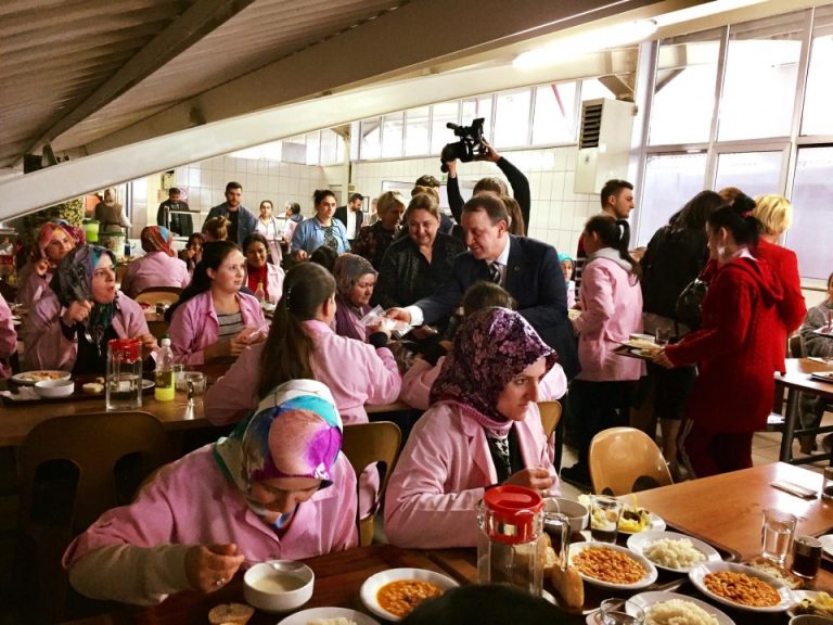 Emekçi Kadınlara Işıklar Ziyareti