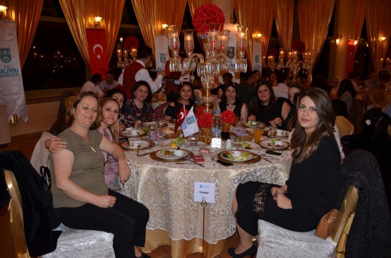 Hekimler Tıp Bayramı Yemeğinde Buluştu