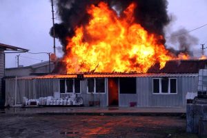 Tinerle Soba Yakmak İsterken Yangın Çıkardı