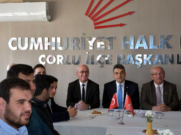 Umut Oran: CHP’liler Sandıklara Sahip Çıkacak