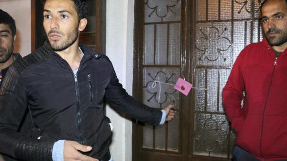 Belediye Binayı Mühürlendi, Işçiler Mahsur Kaldı