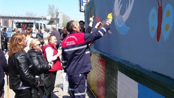Miniklerden Sonra Kadınlar da Fırçayı Aldı
