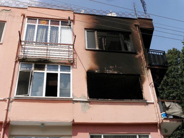 Prize Takılı Unutulan Bilgisayar Evi Kül Etti