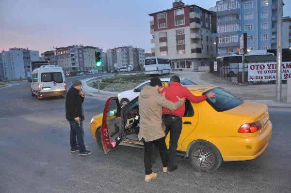 Çerkezköy’de Esrarla Yakalanan Taksici Gözaltına Alındı
