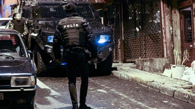 Küçükçekmece’de terör operasyonu: 4 gözaltı