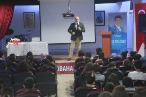 KARASU’DAN ÖĞRENCİLERE CEP TELEFONU TAVSİYESİ