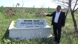 Edirne’de Pes Dedirten Hırsızlık! Süslü Mezar Taşlarını Çaldılar