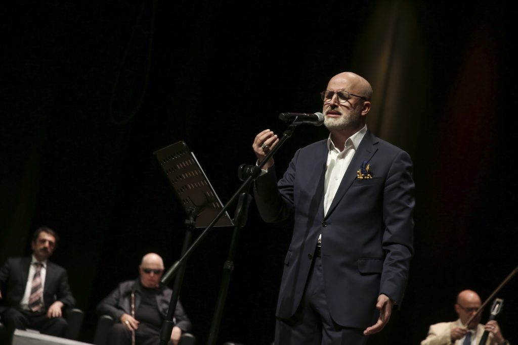 PEYGAMBER EFENDİMİZ, GÜL KOKULU GAZELLERLE ANILDI