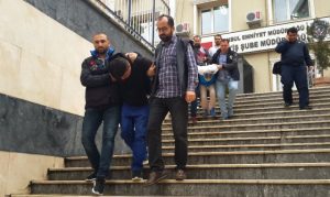 Tapu Dairesi Önlerini Mesken Tutan Kapkaç Fareleri Kaçamadı