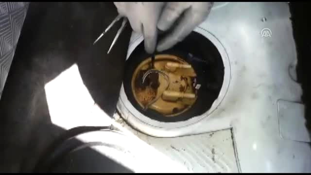 Uyuşturucu Yapımında Kullanılan Maddeyi Yakıt Deposuna Saklamışlar