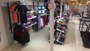 Yüzen Mağazanın Satış Yapmasına İBB Zabıta Ekipleri İzin Vermedi