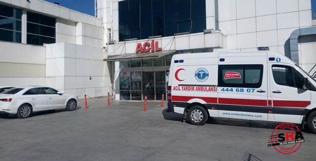 İşe giden karısını 3 yerinden bıçakladı