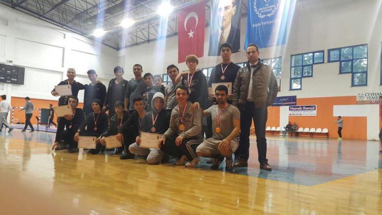 GÜREŞTE İL ÜÇÜNCÜSÜ OLDULAR