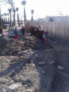 SİLİVRİ SAHİLDE YOL ÇİLESİ