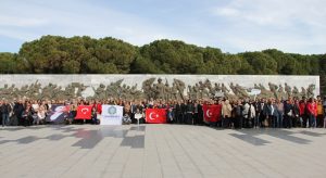 BAKIRKÖY’LÜLER ŞEHİTLERİMİZİ ÇANAKKALE’DE ANDI