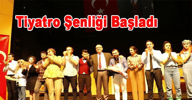 Tiyatro Şenliği Başladı