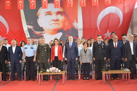 19 Mayıs Atatürk’ü Anma, Gençlik ve Spor Bayramı Çatalca’da törenlerle kutlandı