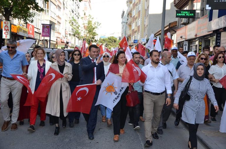 ( Video Haber) Ak Parti Silivri ” Sevgi Yürüyüşü” gerçekleşti