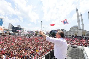 Esenyurt 100 bin kişiyle Maltepe’ye gidiyor!