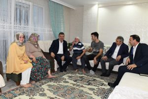 Başkan Alatepe’den vatandaşın çay davetine icabet