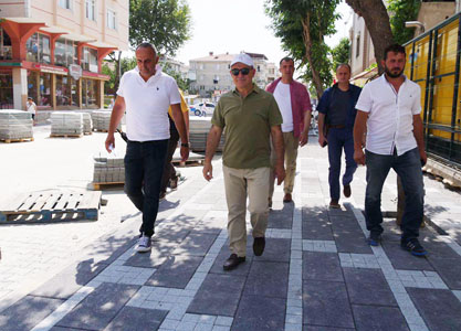 Büyükçekmece sokaklarında hizmet atağı sürüyor